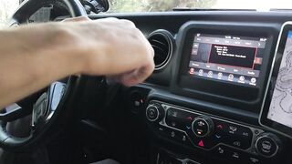 זוג ישראלי מזדיין בקמפינג עם גמירה מתפרצת וסקס רומנטי