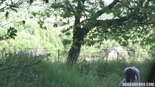 הצלצול: סקס עם הבחורה מהבאר אוולין דלאי