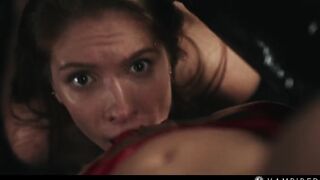 וואמפירלה לסבית אוקטוקורו מלקקת כוס ושואבת דם מסאטה ג'ונס!