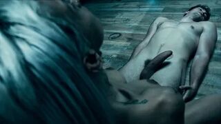 מדען כוס מפלצת ורוניקה ליל טורפת גבר עם זין גדול