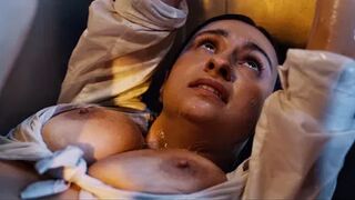 לכוד בתוך ארונית מפותחת היילי רוז נאנסה על ידי זרועות